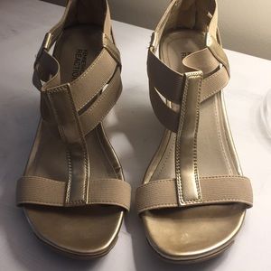 Kenneth Cole gold sandals